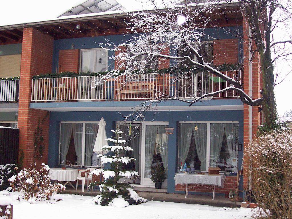 Bed and Breakfast Chez Jean et Daisy Riehen Exterior foto